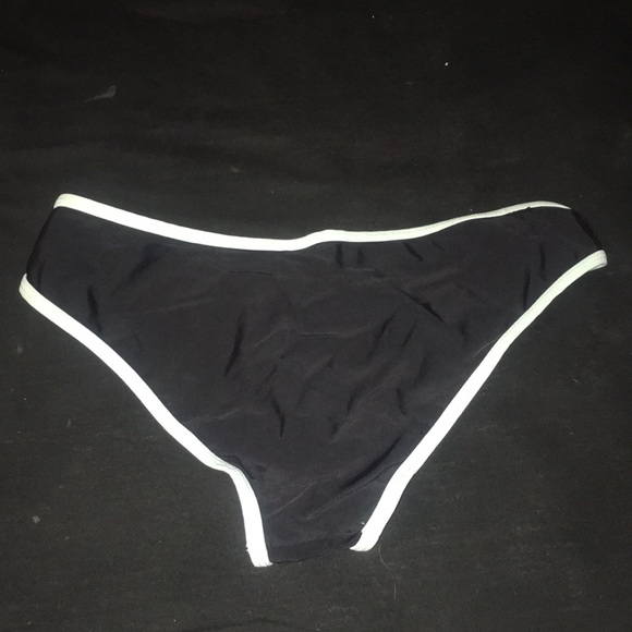 Bikini Bottoms - Picture 2 of 2